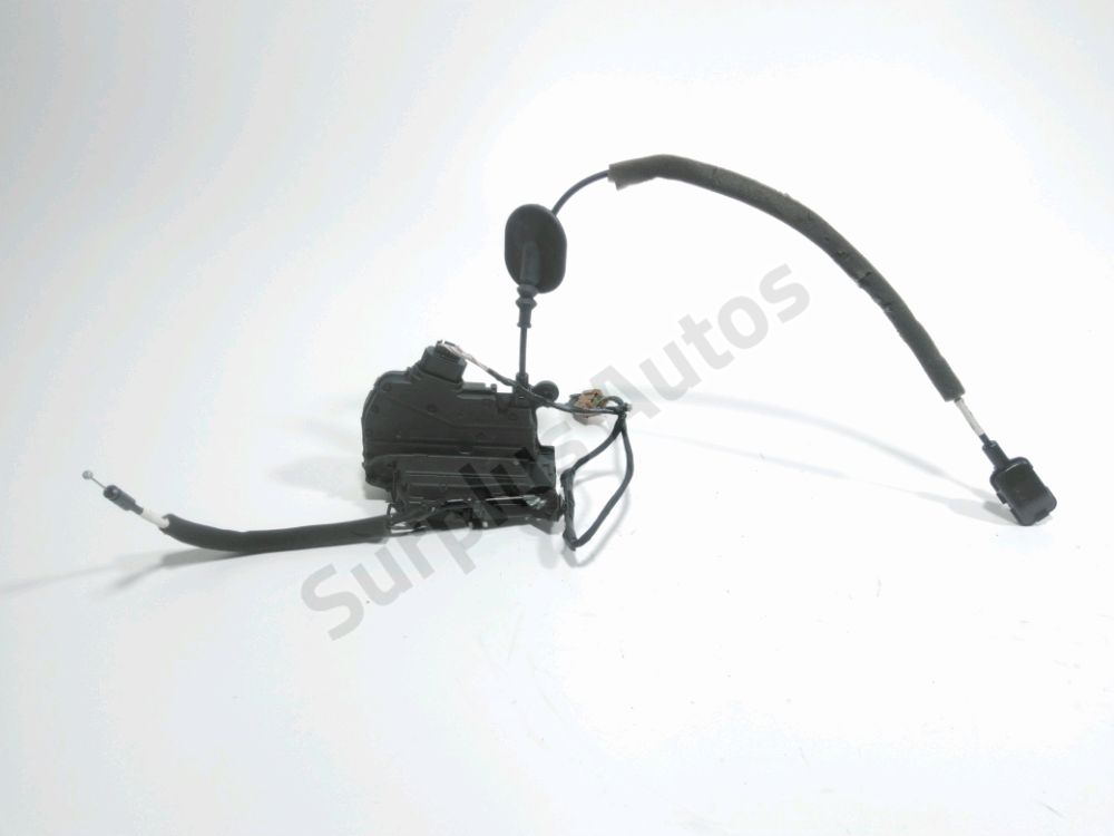 Serrure de porte avant droite