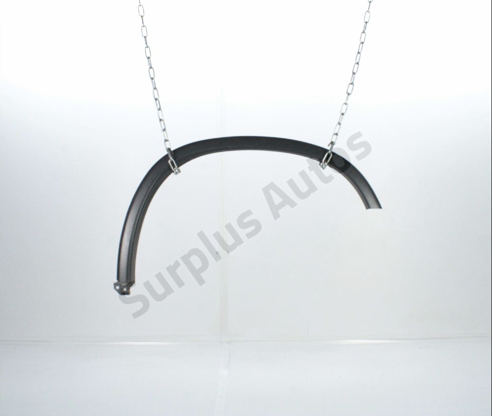 Elargisseur d'aile avant droite