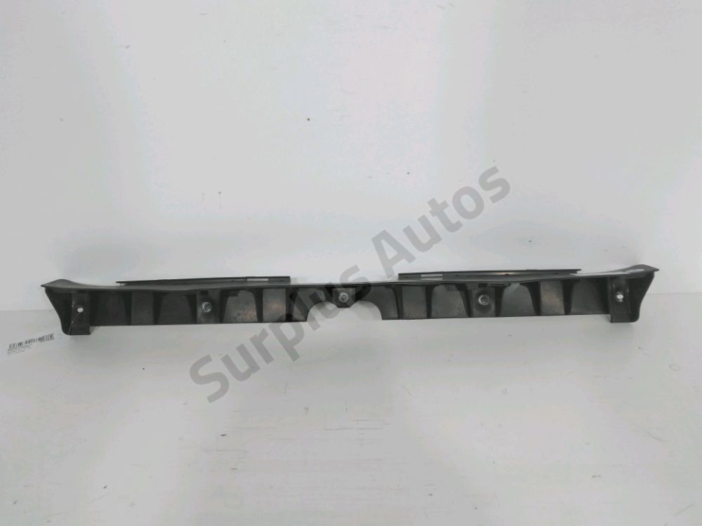 Support central de pare-choc arrière