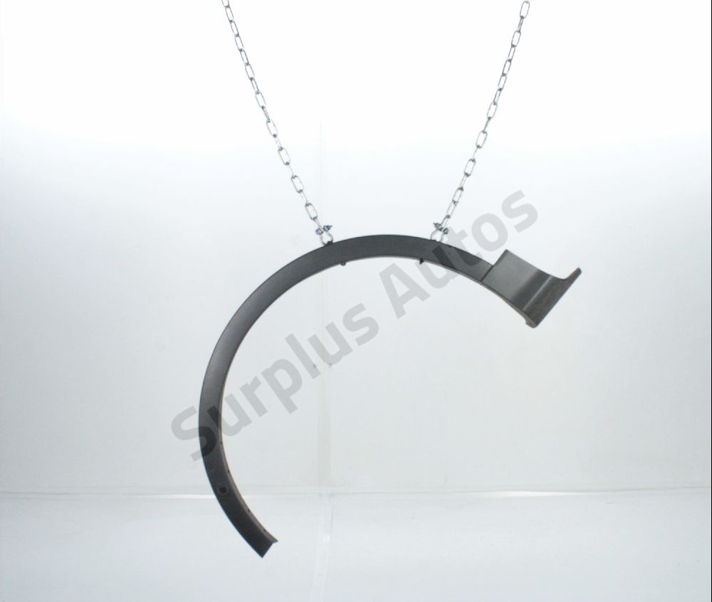 Elargisseur d'aile avant gauche