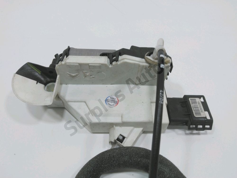 Serrure de porte avant gauche