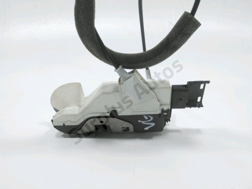 Serrure de porte avant gauche