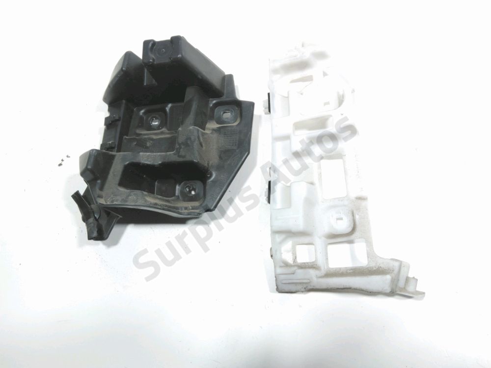 Support gauche de pare-choc arrière