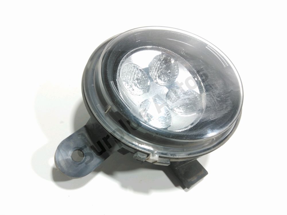 Feu diurne avant droit