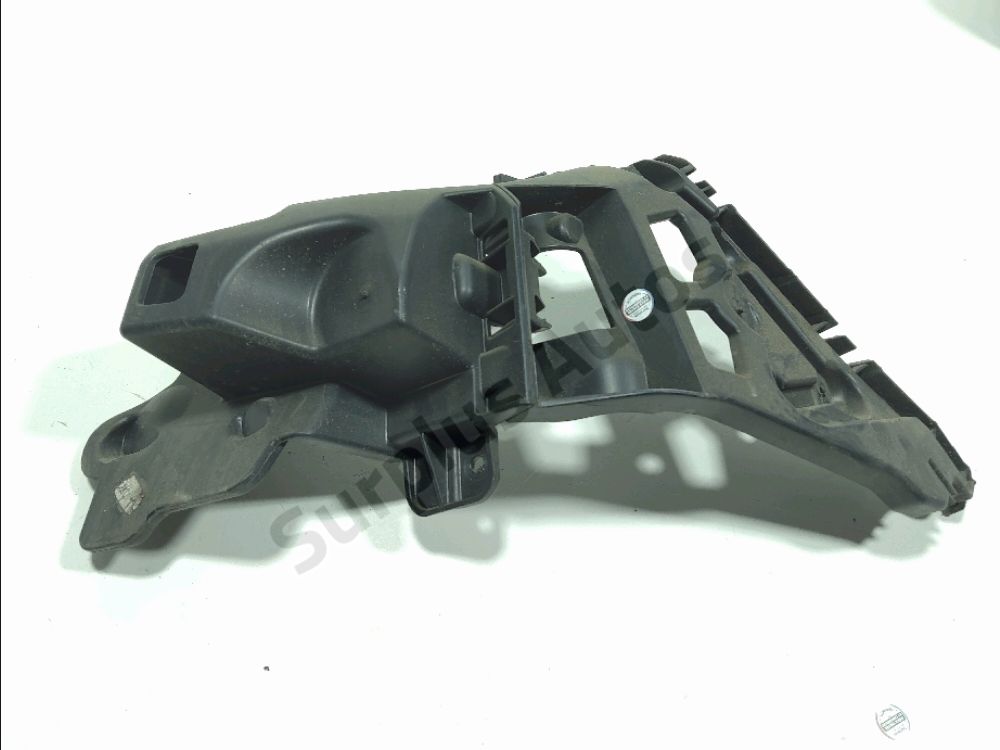 Support droit de pare-choc arrière