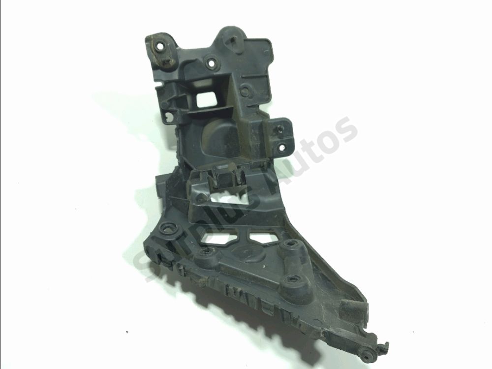 Support droit de pare-choc arrière