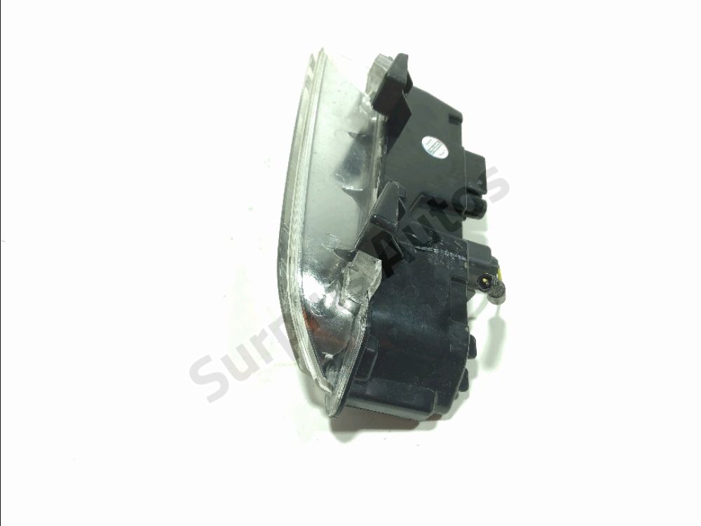 Feu diurne avant droit