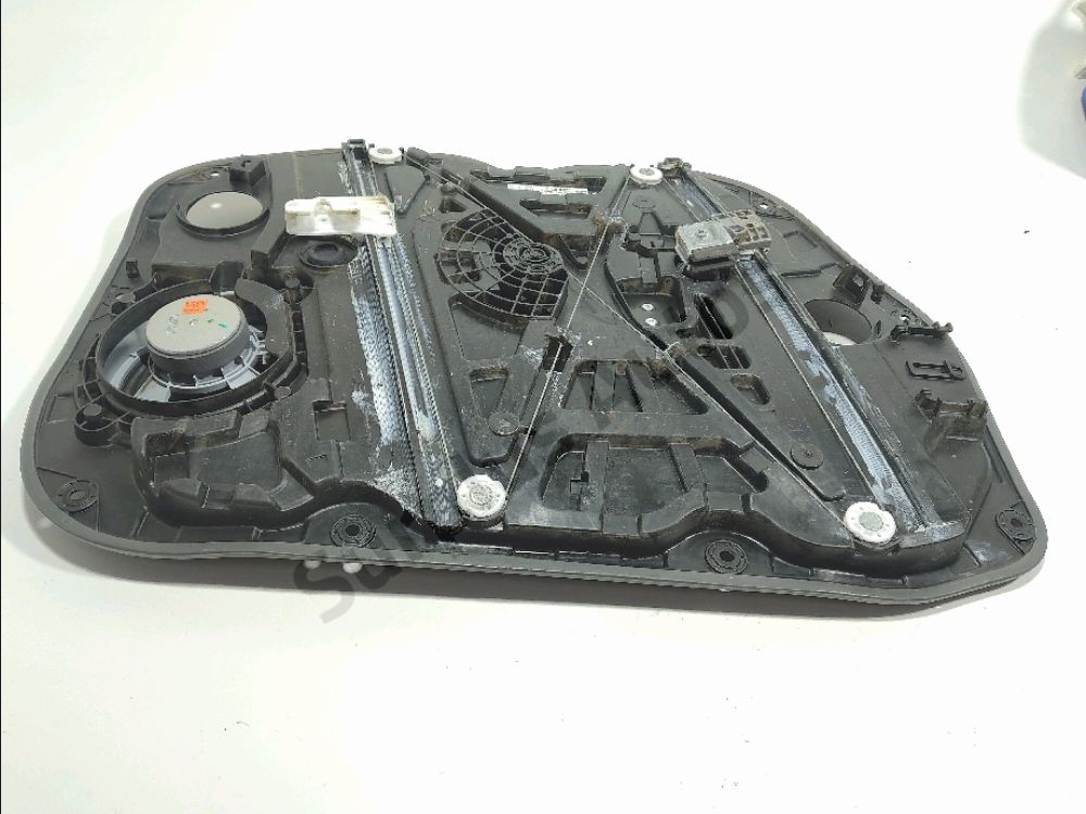 Lève-vitre électrique avant droit