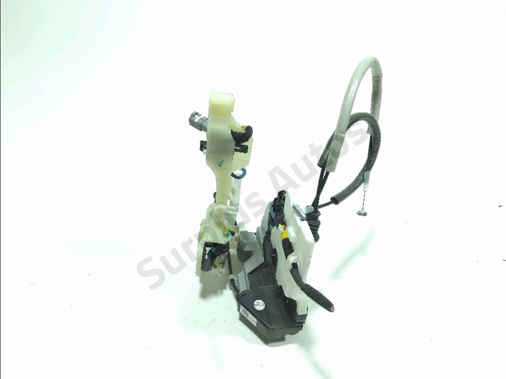 Serrure de porte avant droite