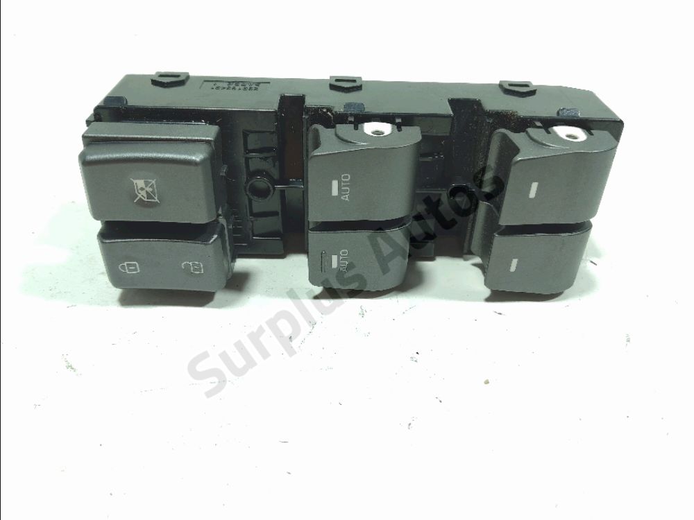 Commande lève-vitre avant gauche