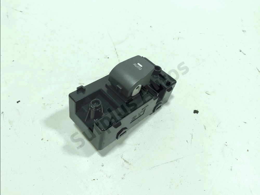 Commande lève-vitre avant droit