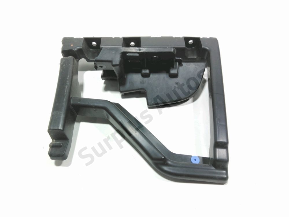 Support droit de pare-choc arrière