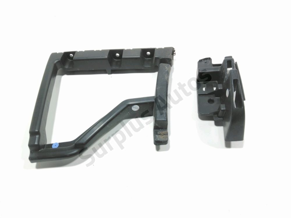 Support gauche de pare-choc arrière