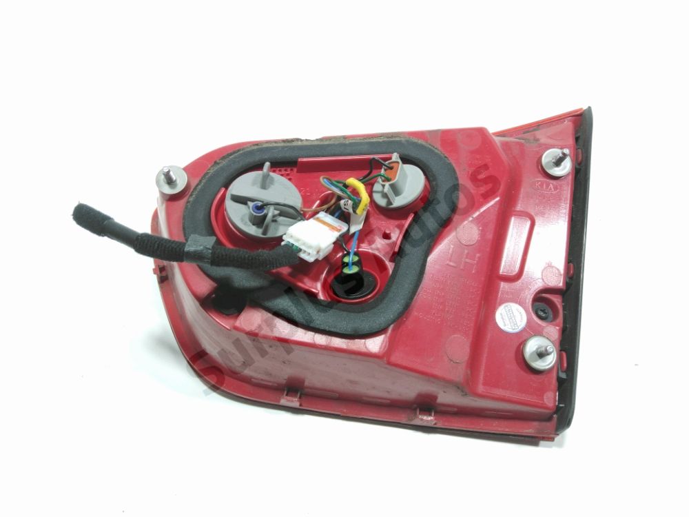 Feu arrière intérieur gauche