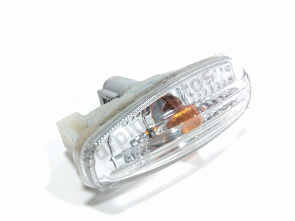 Répétiteur d'aile droit