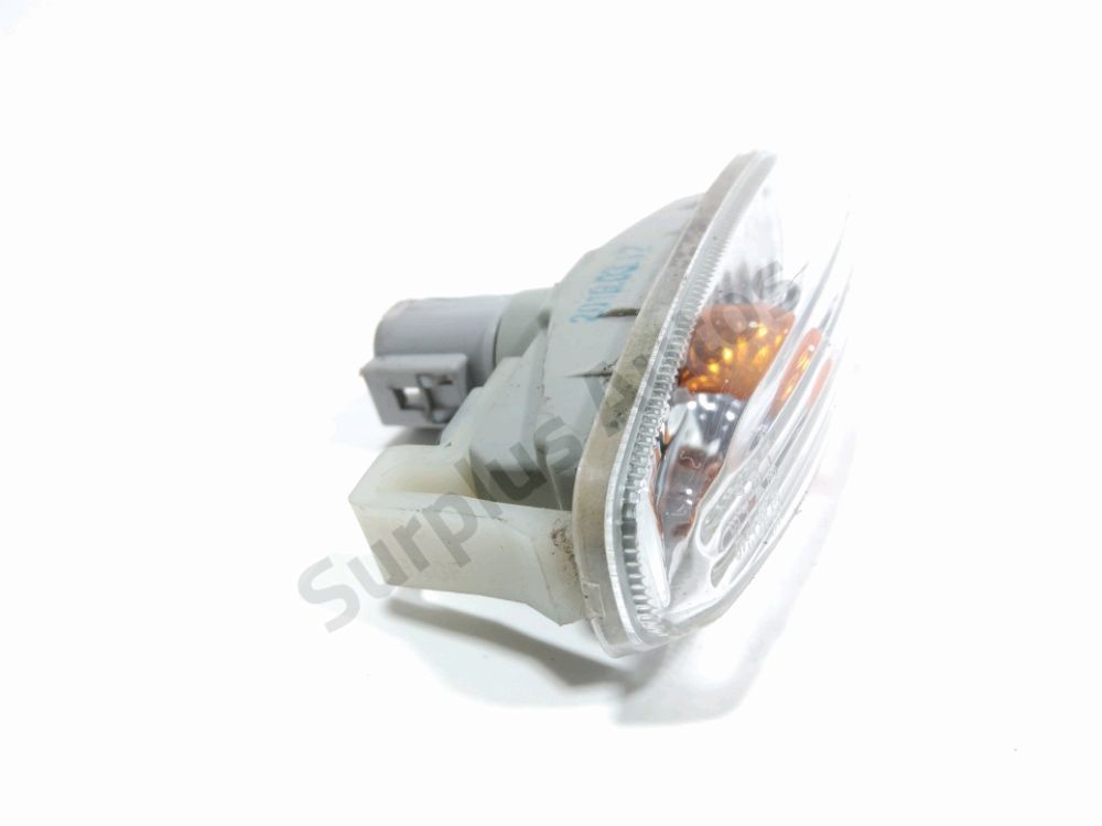 Répétiteur d'aile droit