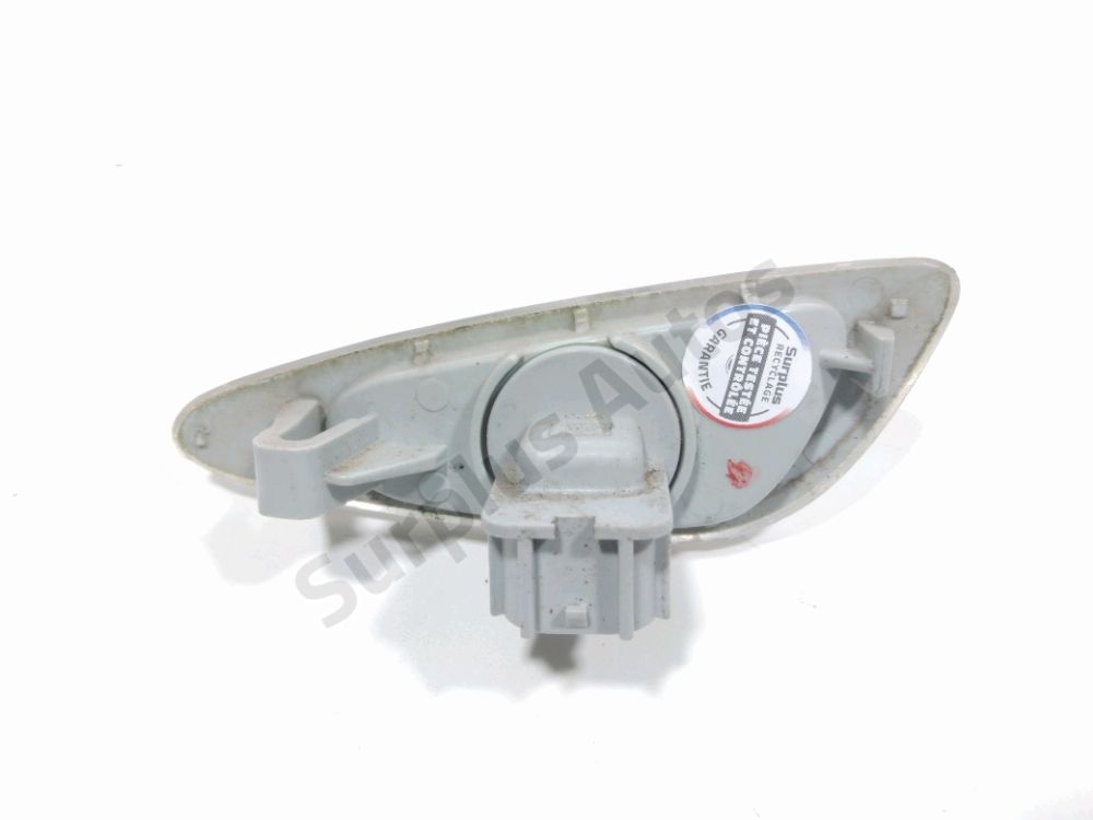 Répétiteur d'aile droit