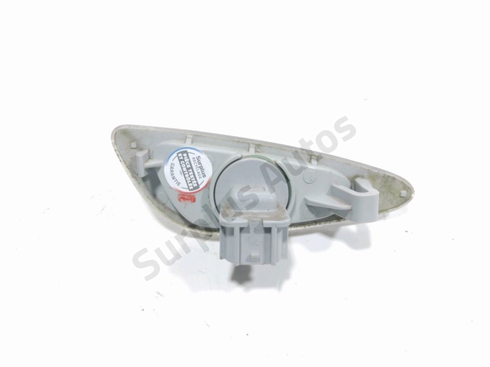 Répétiteur d'aile gauche