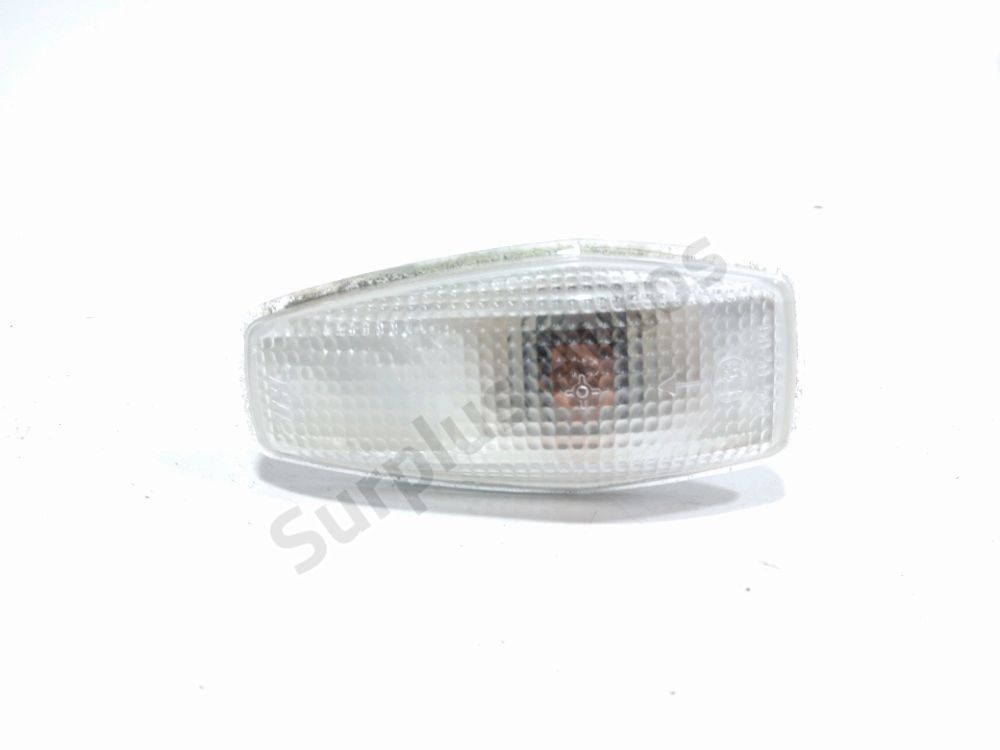 Répétiteur d'aile droit