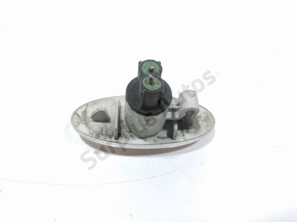 Répétiteur d'aile gauche