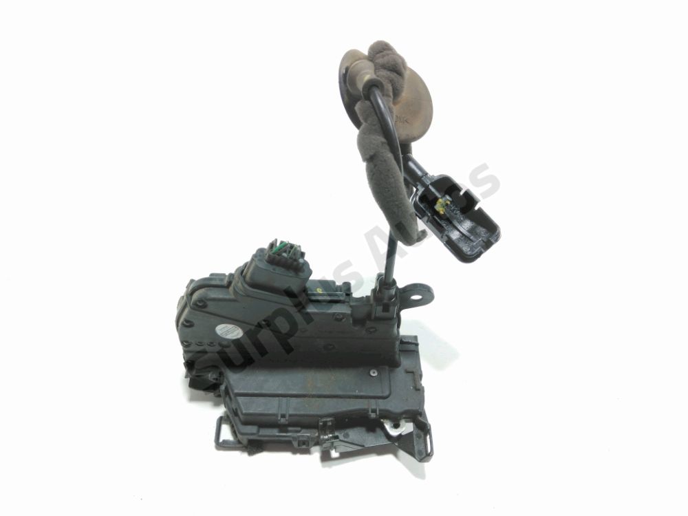 Serrure de porte avant droite