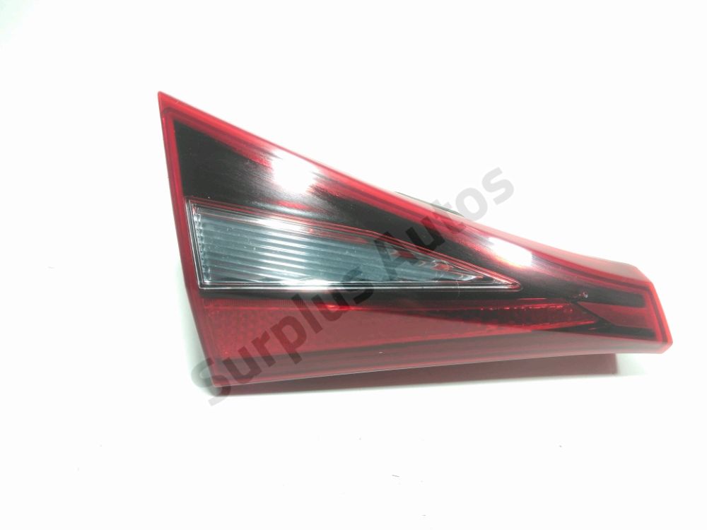 Feu arrière intérieur gauche