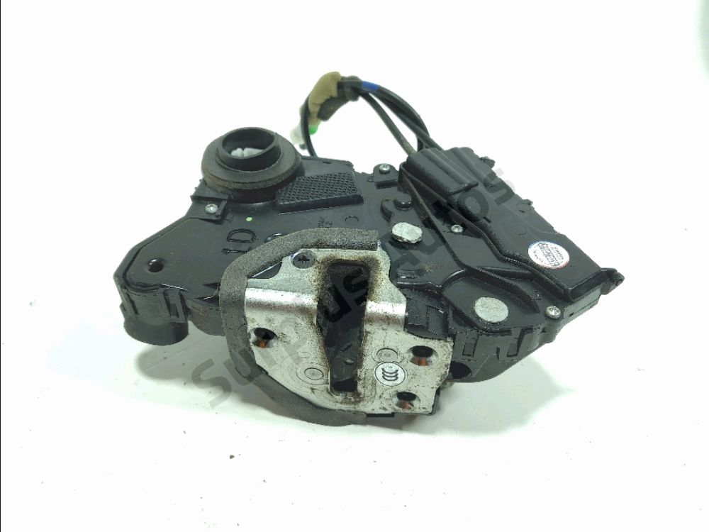 Serrure de porte avant gauche