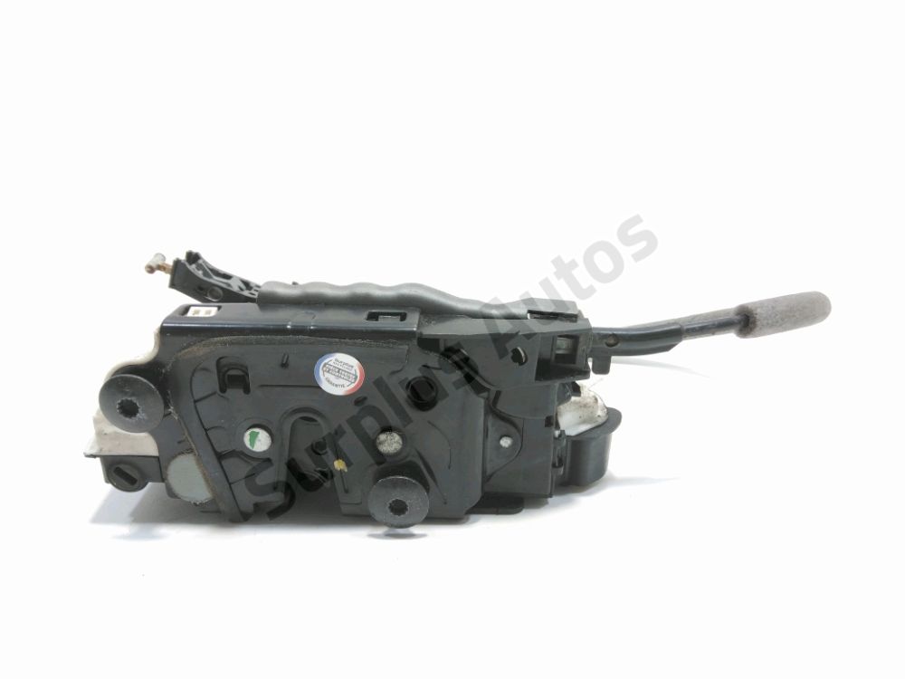 Serrure de porte avant droite