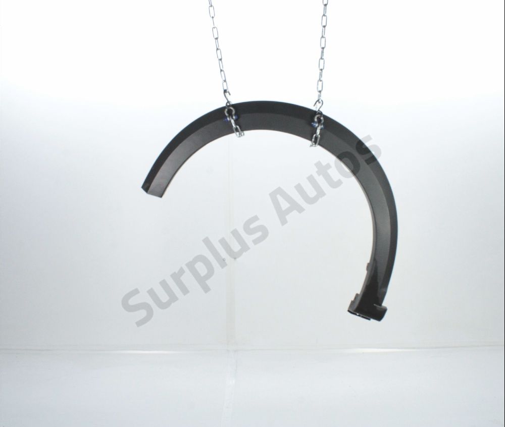 Elargisseur d'aile avant gauche