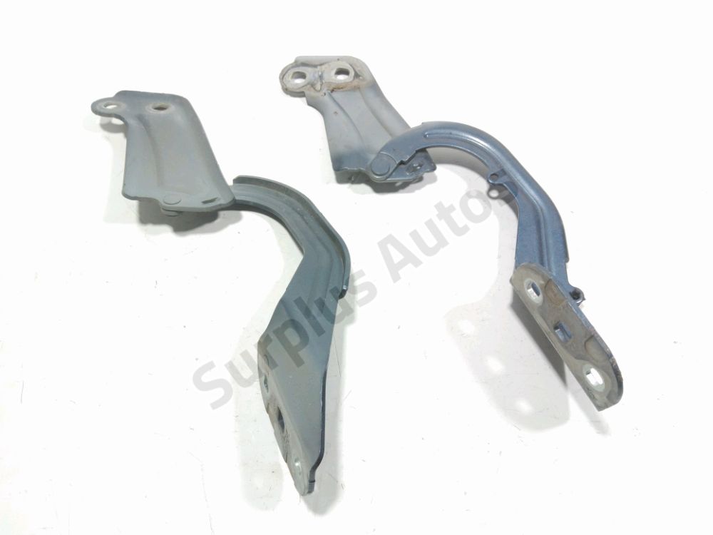 Jeu de charnieres de capot