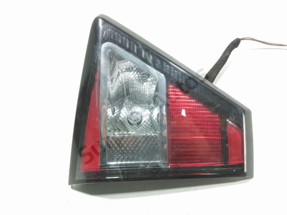 Feu arrière intérieur gauche