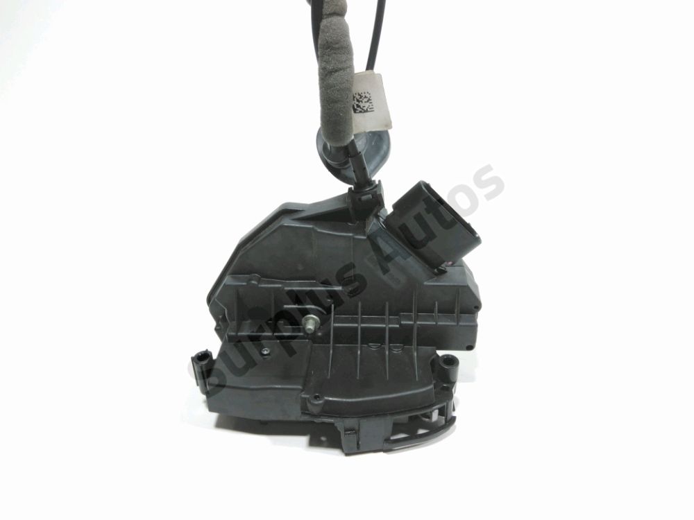 Serrure de porte avant droite