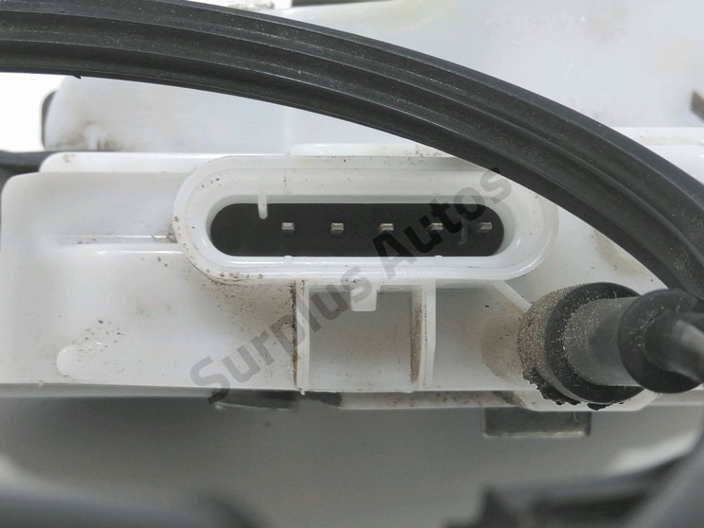 Serrure de porte avant gauche
