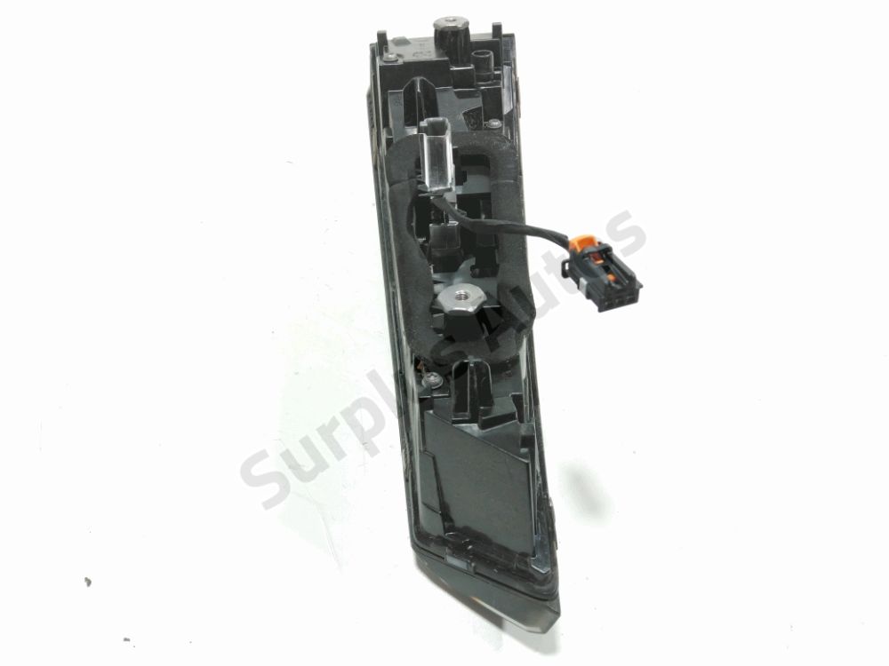 Feu arrière intérieur gauche