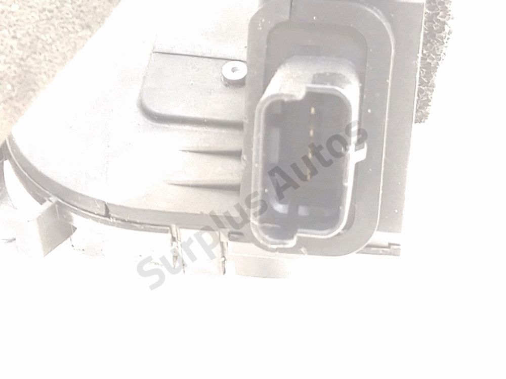 Serrure de porte avant droite