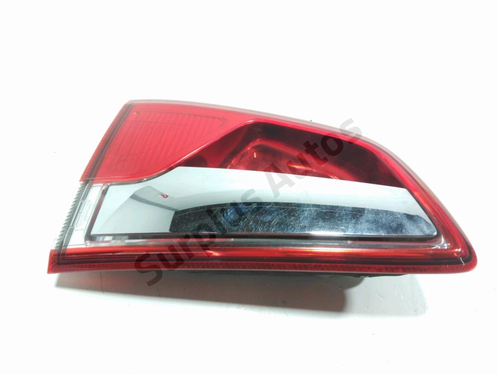 Feu arrière intérieur droit