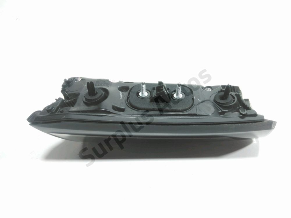 Feu arrière intérieur gauche