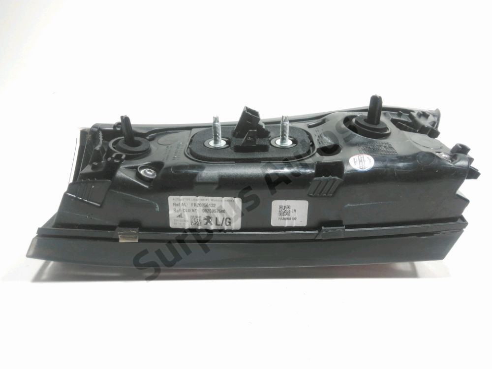 Feu arrière intérieur gauche