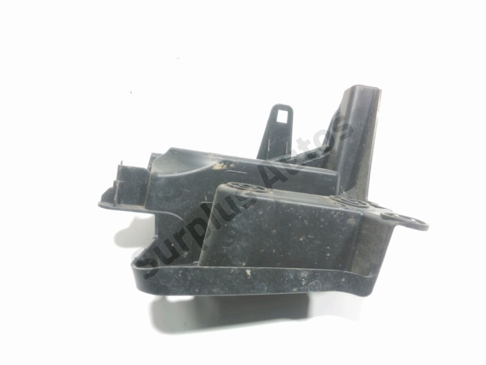 Support gauche de pare-choc arrière