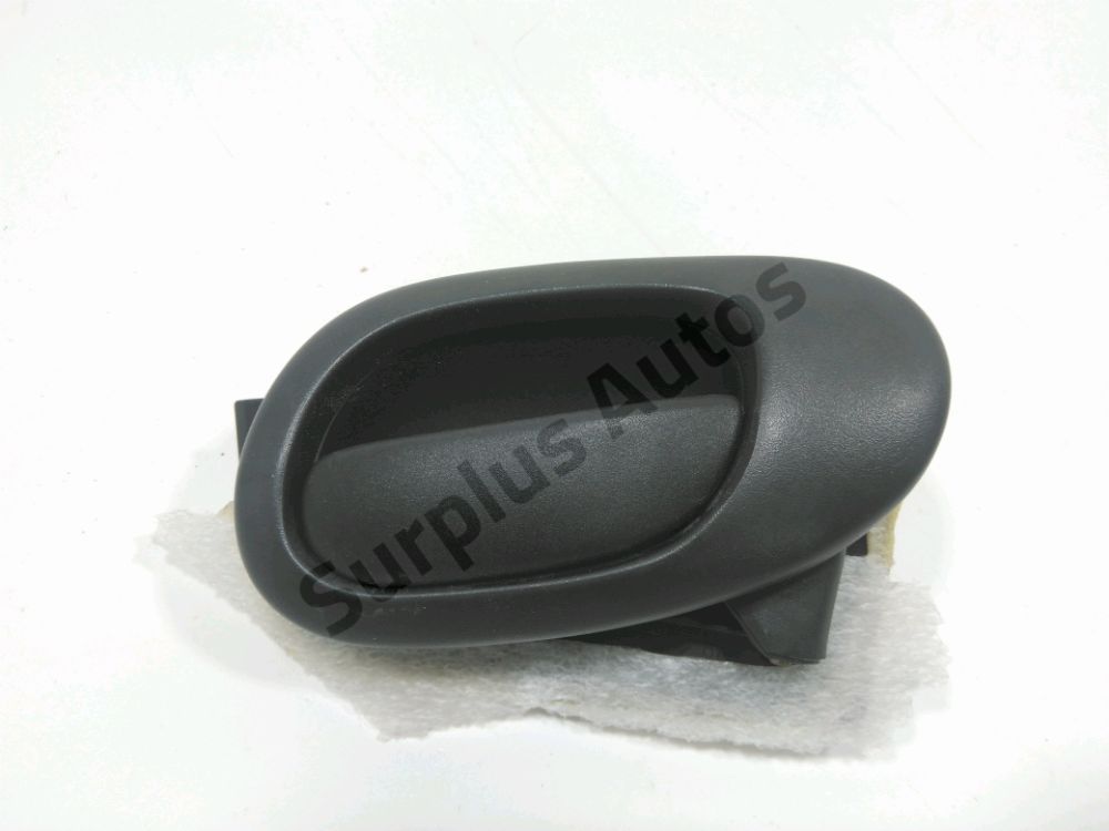 Poignee interieure porte avant droite