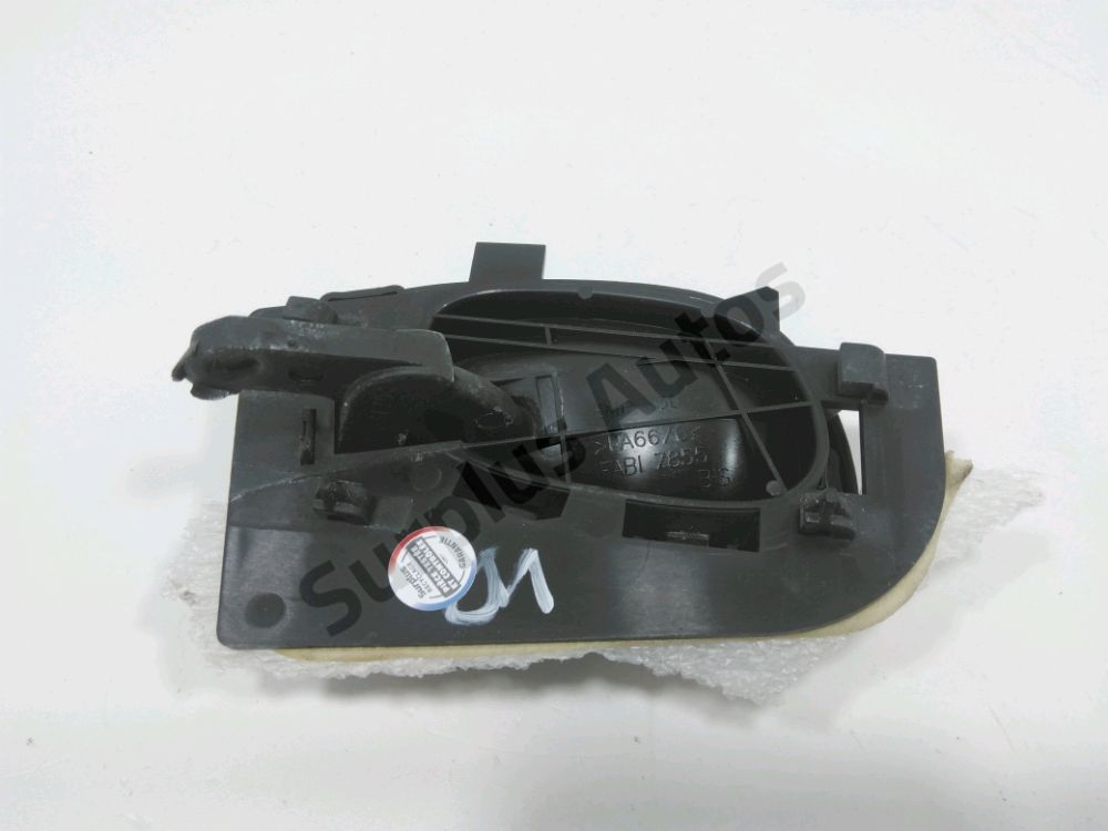 Poignée intérieure porte avant droite