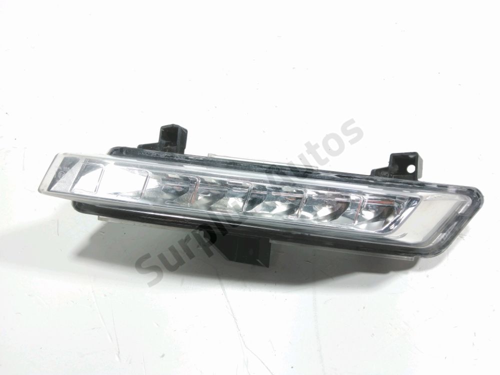 Feu diurne avant gauche