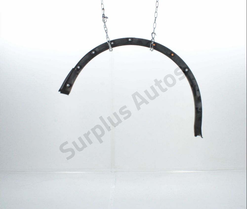 Elargisseur d'aile arrière droit