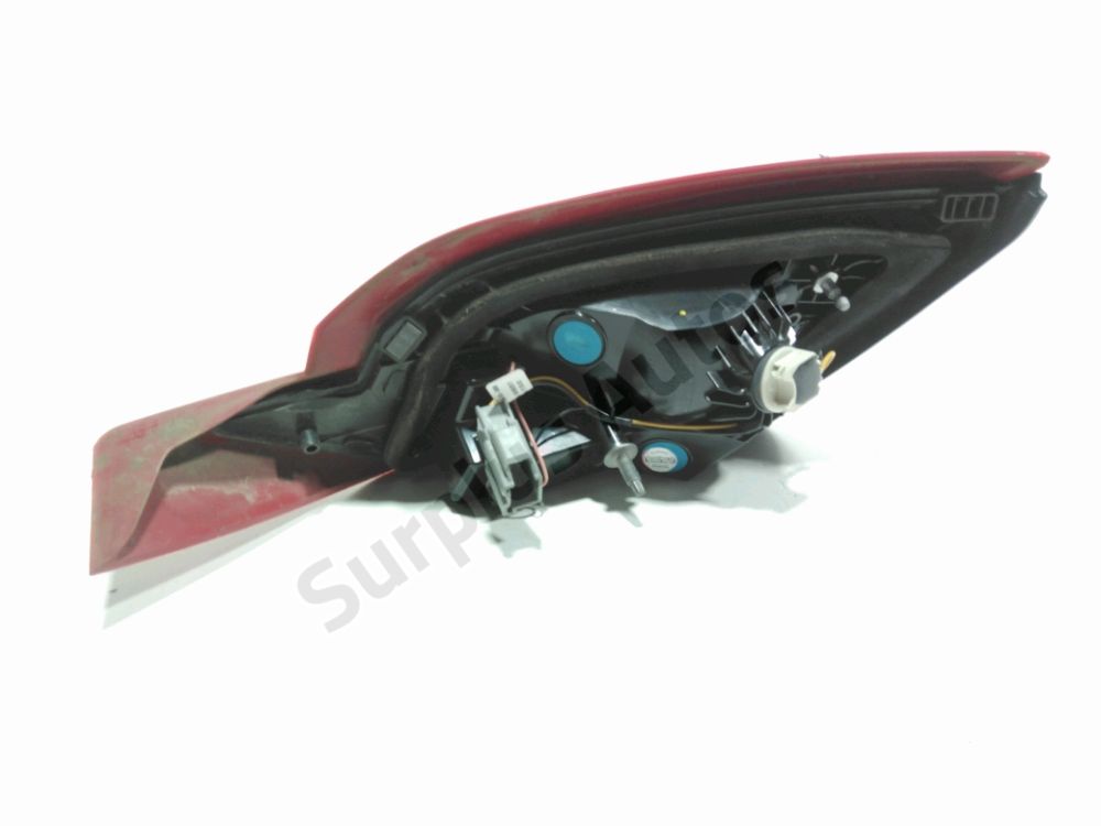 Feu arrière intérieur gauche