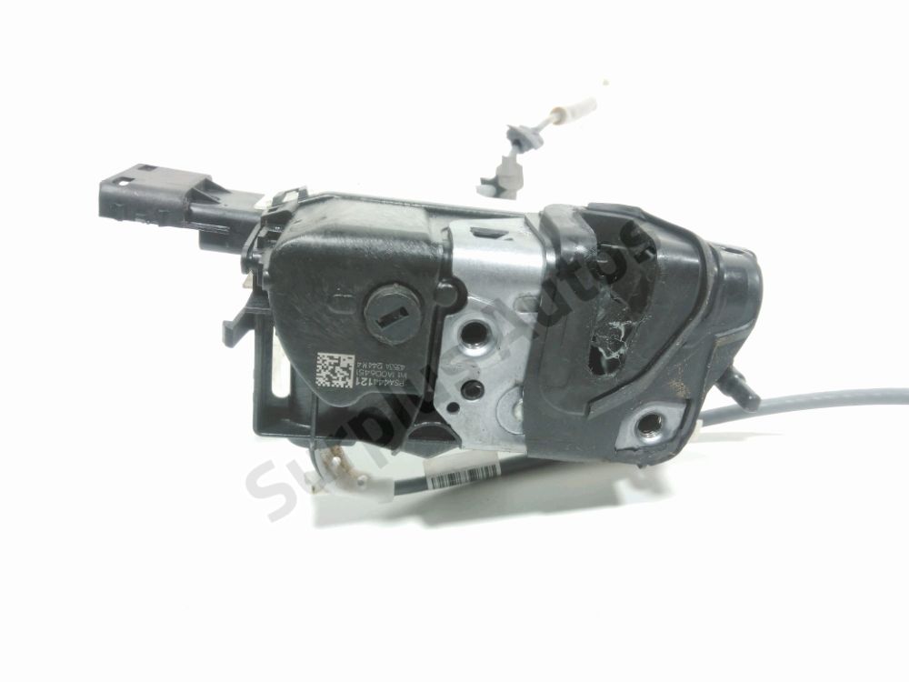 Serrure de porte avant droite