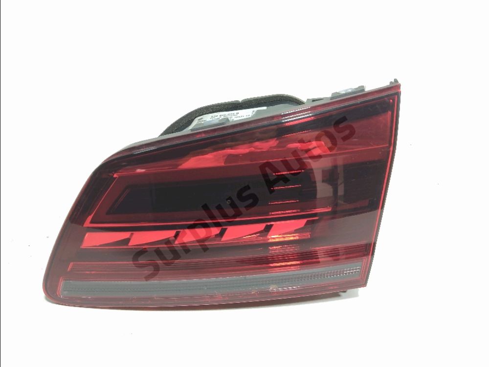 Feu arrière intérieur droit