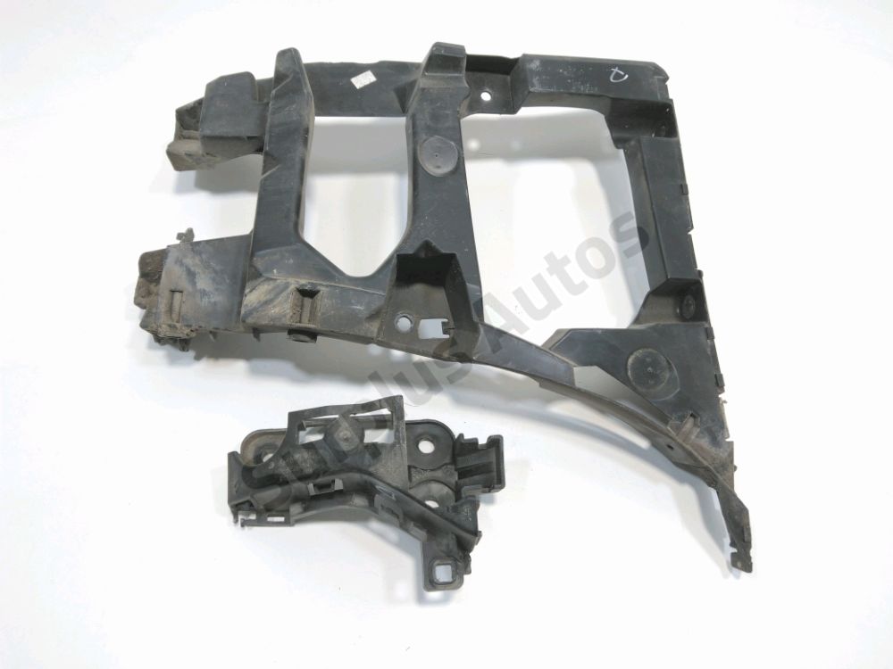 Support droit de pare-choc arriere