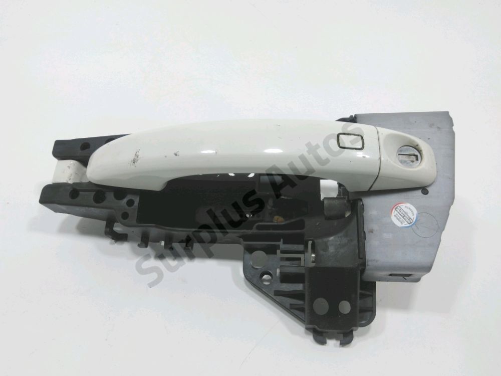 Poignée extérieure avant gauche