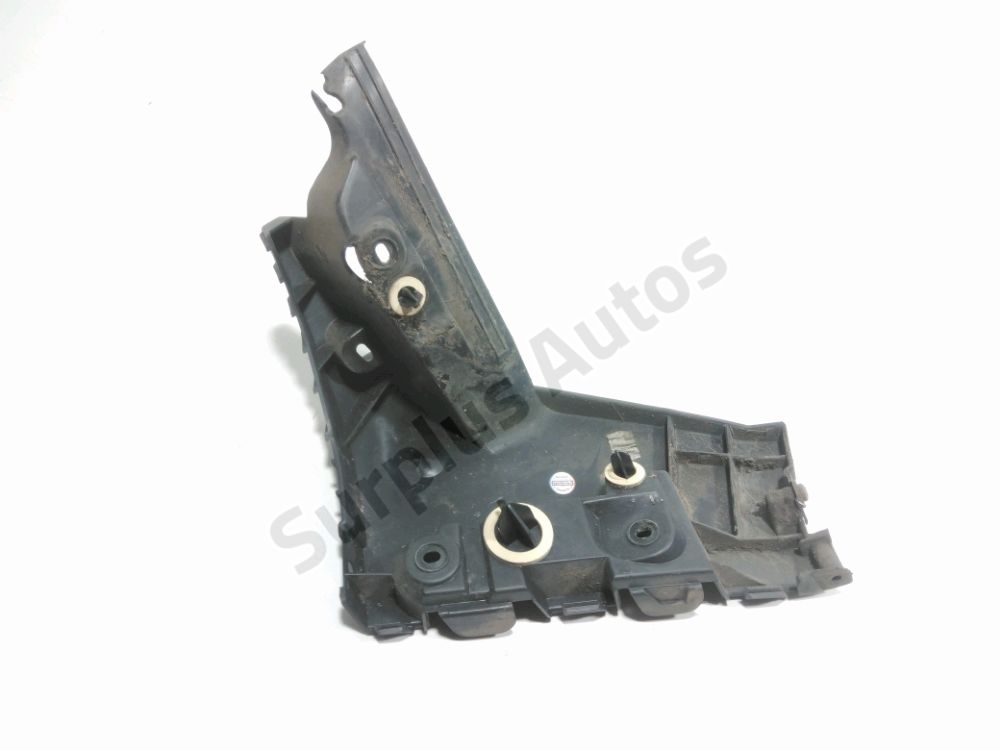 Support droit de pare-choc arrière