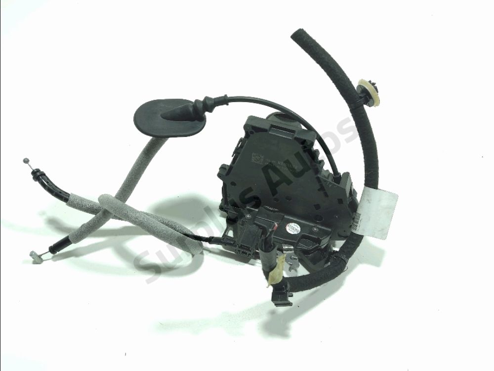 Serrure de porte avant droite